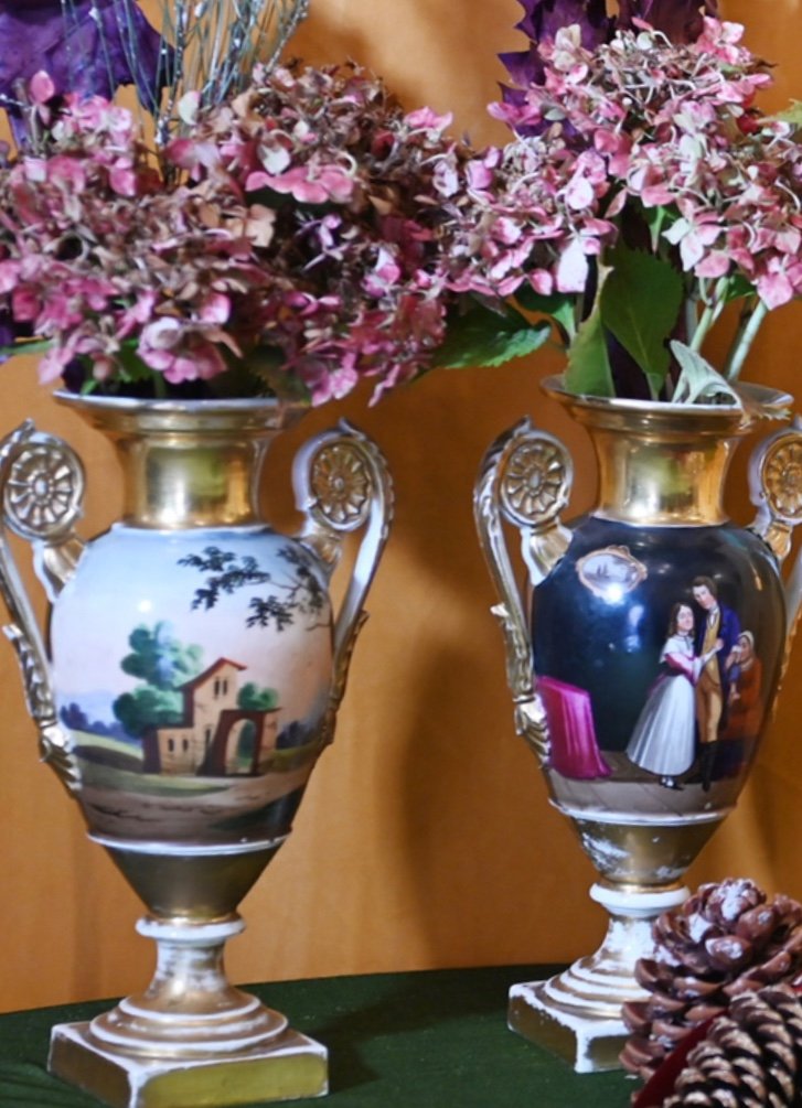 Pair Of Beautiful Vases In French Polychrome Porcelain  -19th Century-photo-1