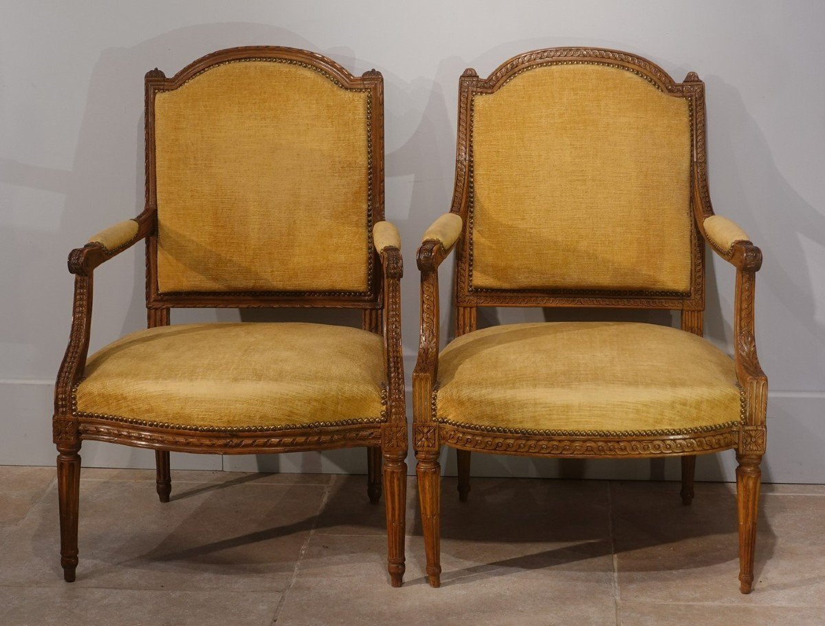 Deux fauteuils Louis XVI d'époque XVIII°