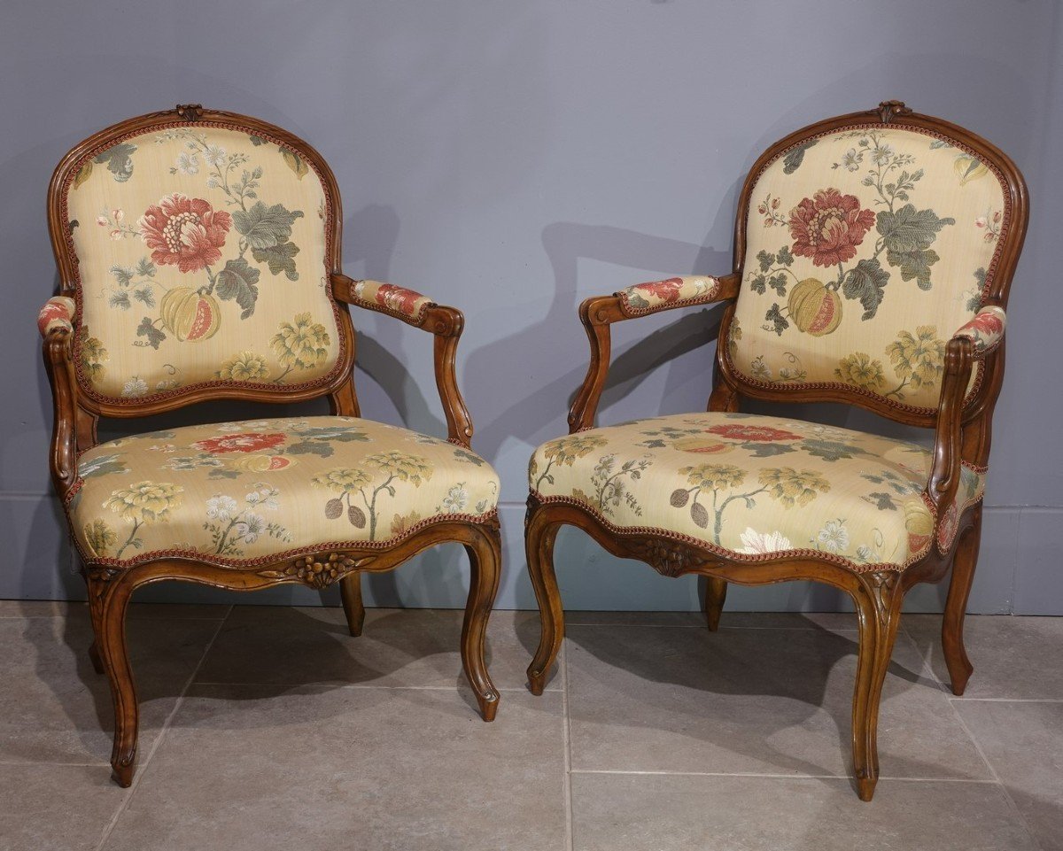 Pair Of ''flat Back'' Armchairs In Walnut, 18th Century-photo-1