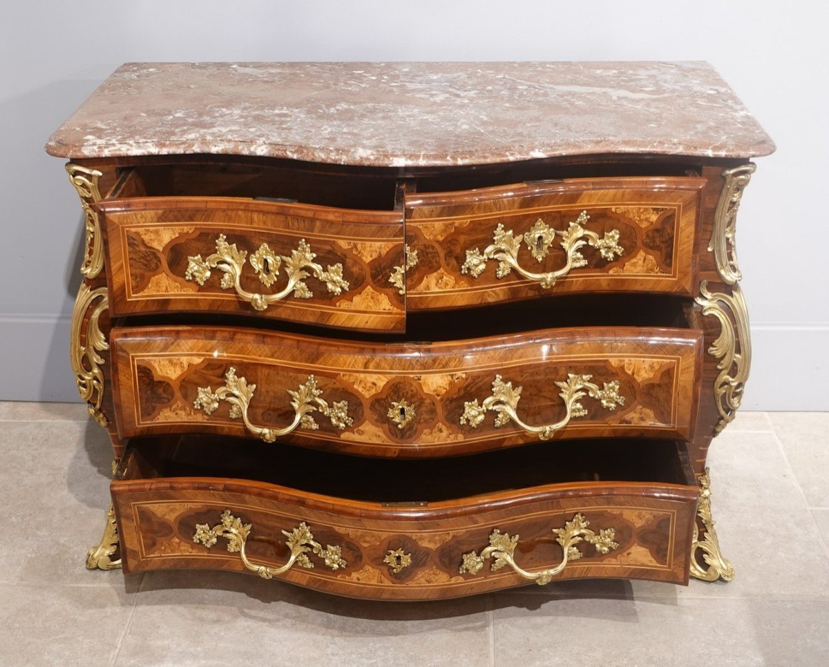 Generously Curved Tomb Chest Of Drawers From The Regency Period-photo-4