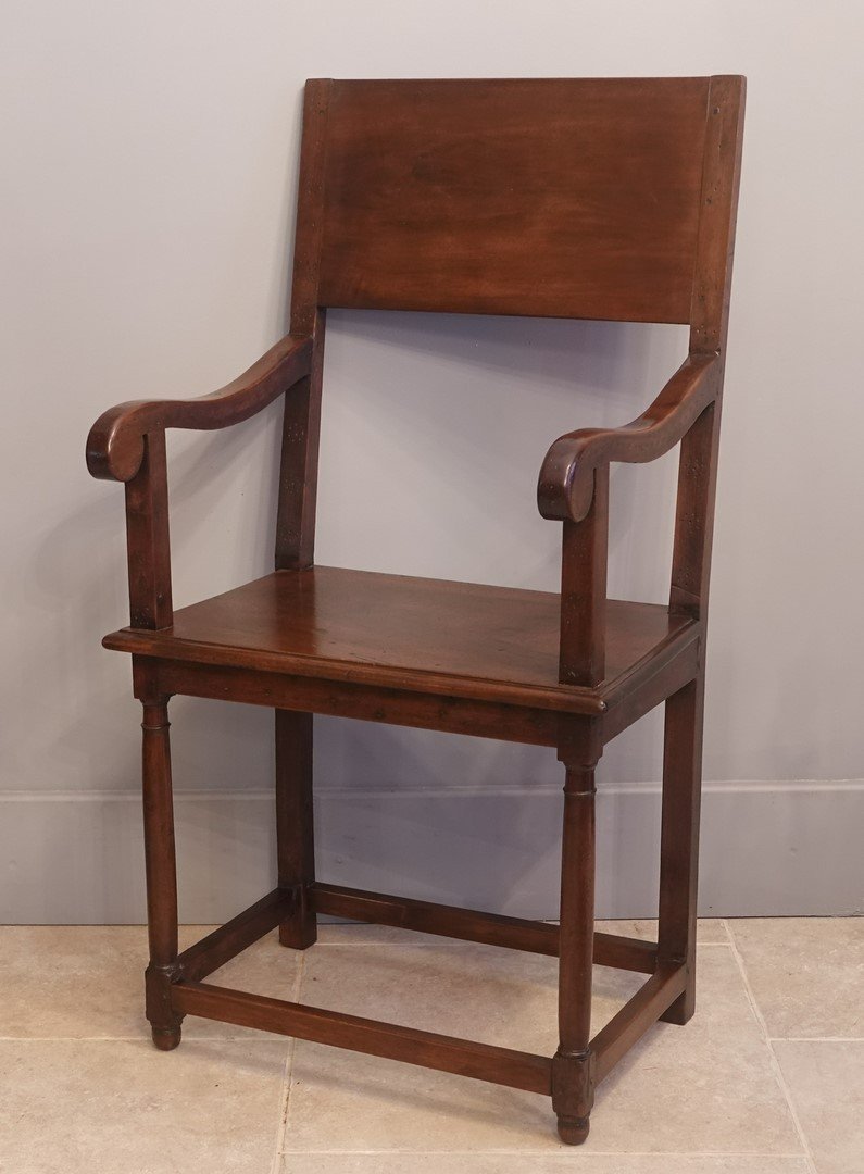 Renaissance Walnut Ceremonial Armchair-photo-2