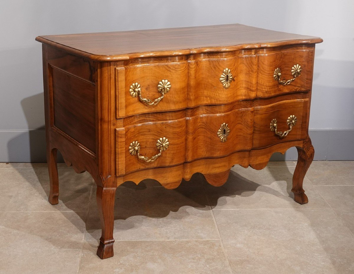 Commode sauteuse en noyer d'époque XVIII°-photo-4