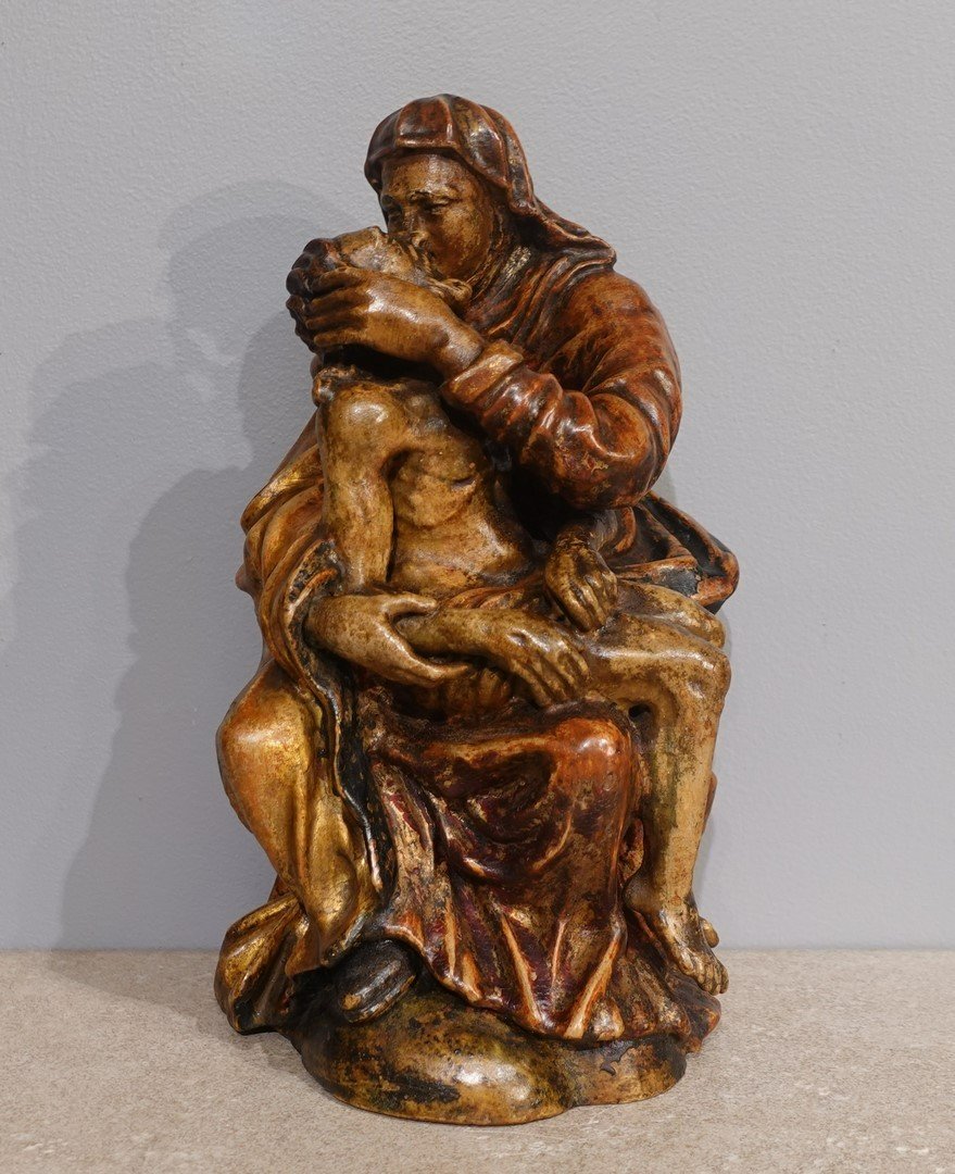 17th Century Polychrome Walnut Pietà-photo-3