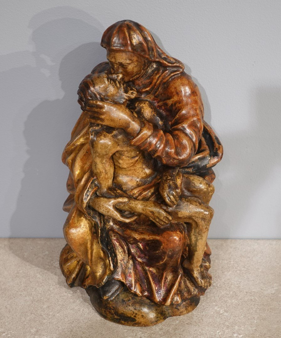 17th Century Polychrome Walnut Pietà-photo-3