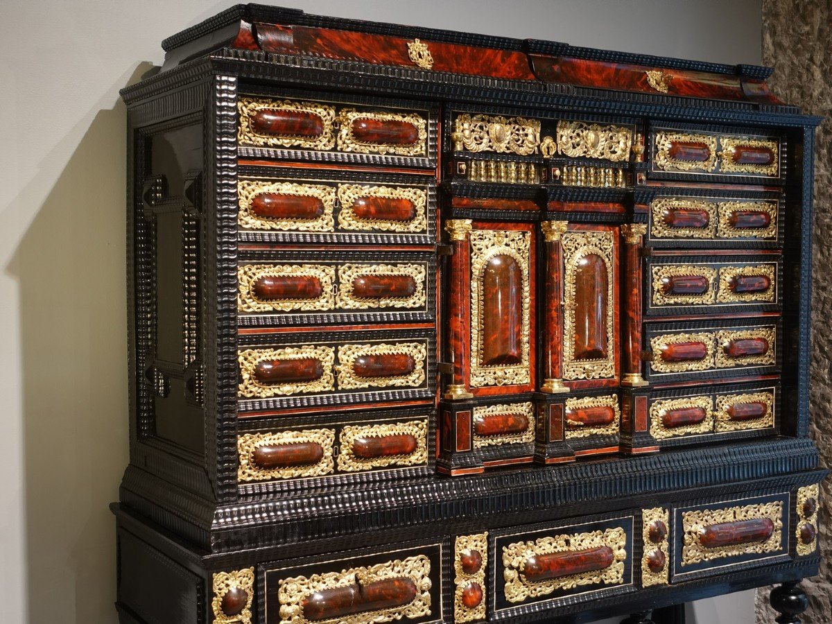 Large Antwerp Cabinet, 17th Century-photo-2