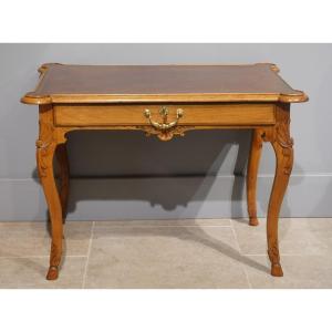 Table-bureau en noyer d'époque XVIII°