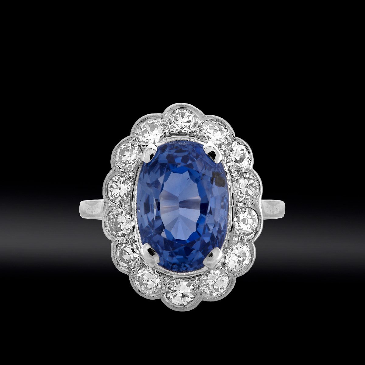 Scalloped Platinum Ring 5.78 Carat Certified Unheated Sapphire And Diamonds Circa 1925-photo-2