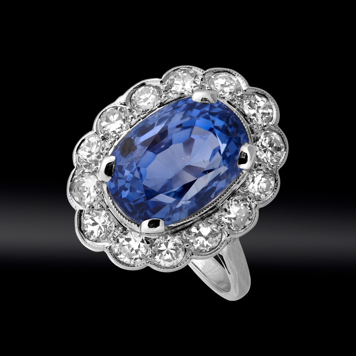 Scalloped Platinum Ring 5.78 Carat Certified Unheated Sapphire And Diamonds Circa 1925