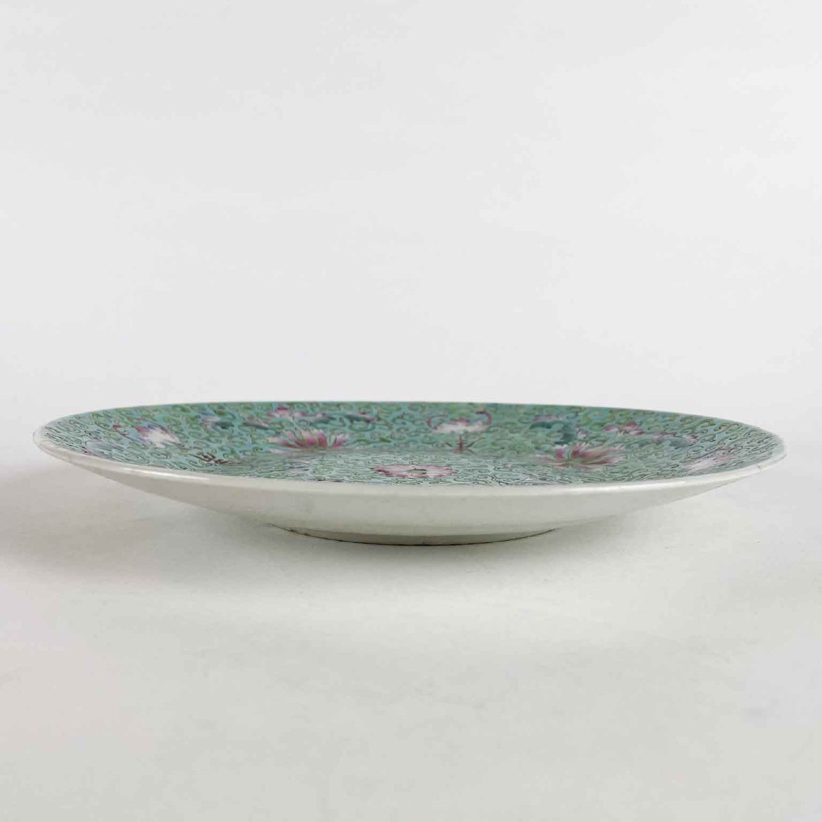 Antique Porcelain Plate Decorated With A Green Background, 19th Century China-photo-1