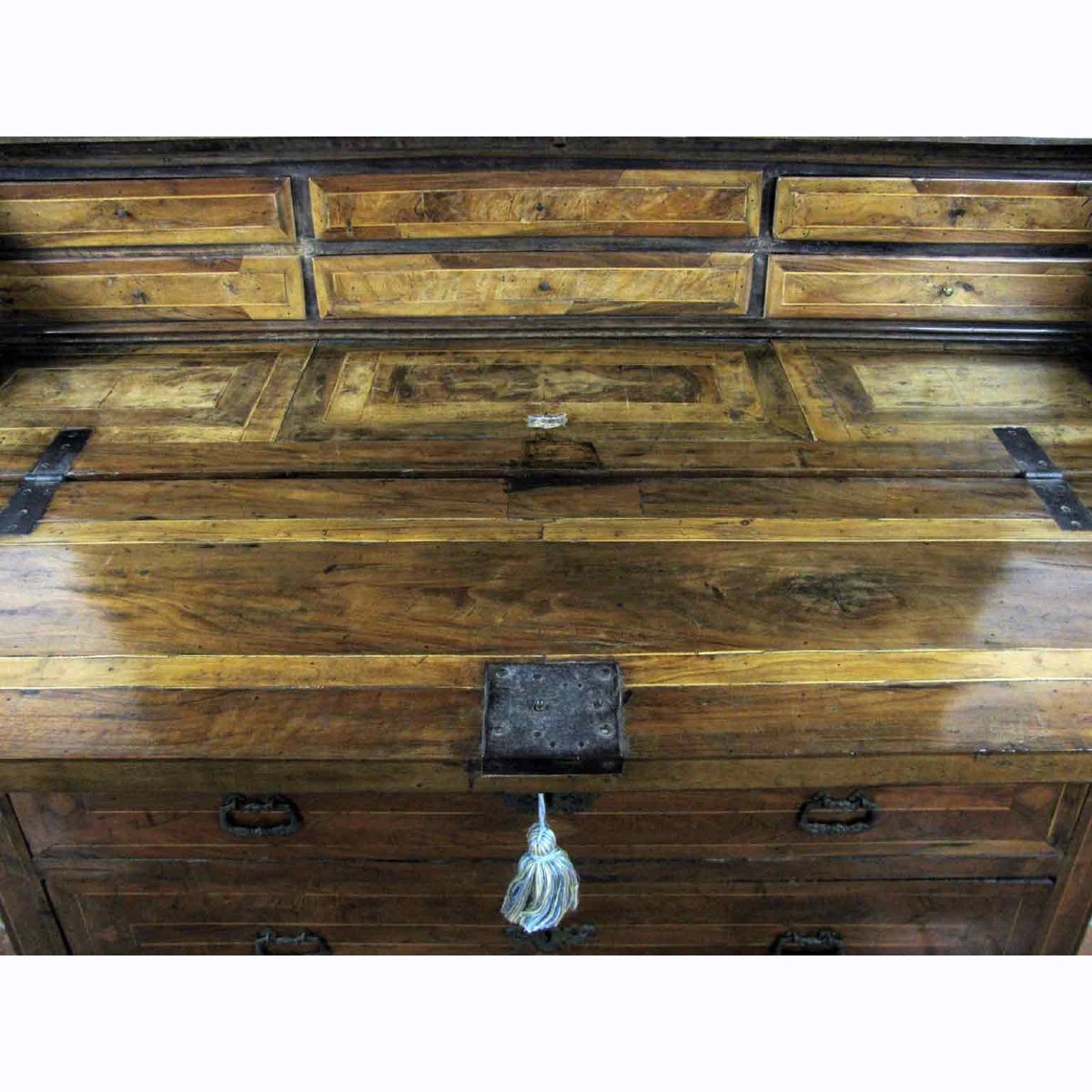 18th Century Italian Walnut Bureau With Flap-photo-3