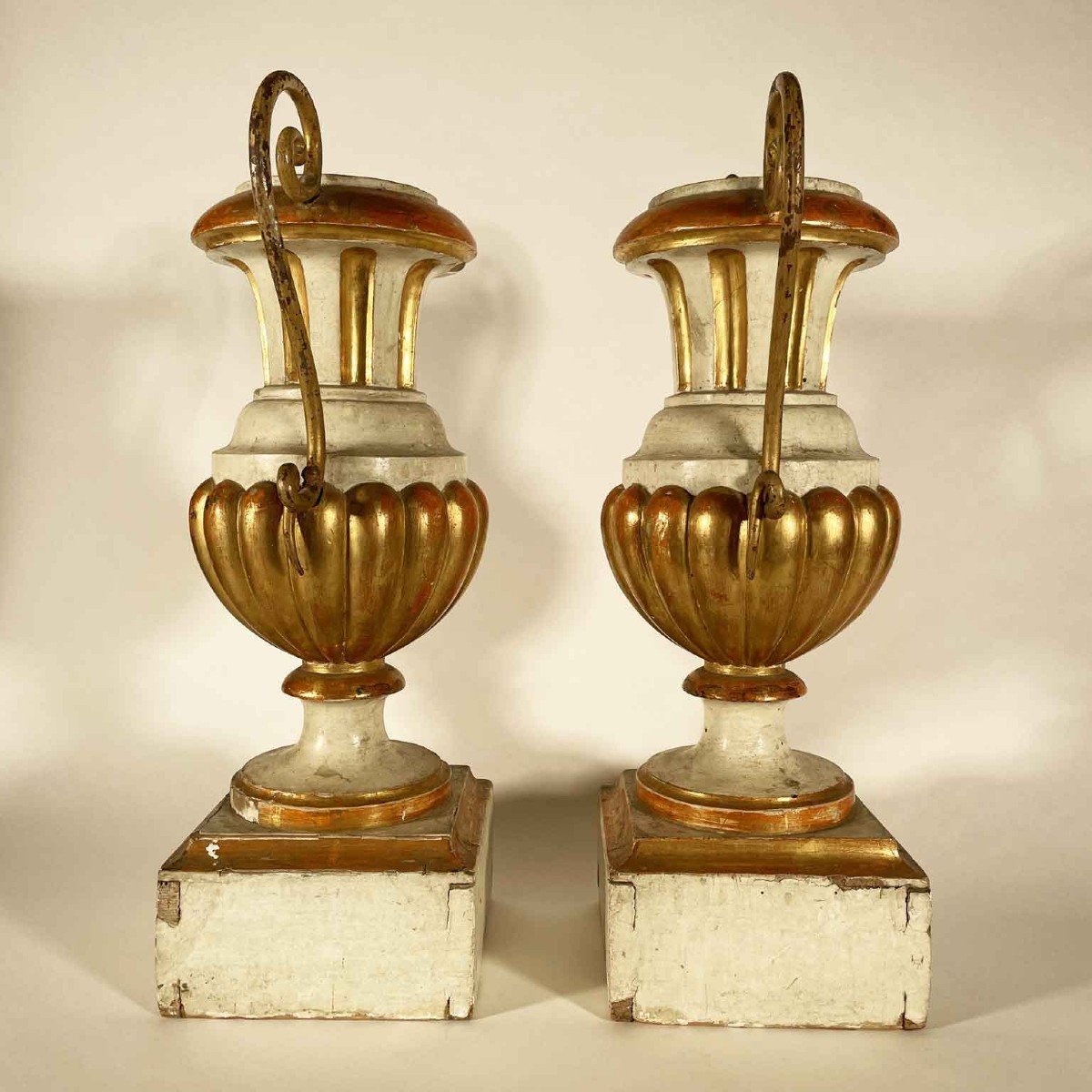 Pair Of Italian Neoclassical Laquered And Gilt Wood Vases 1780 Circa-photo-4