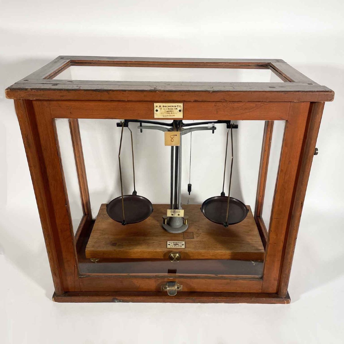 F E Becker & Co English Pharmaceutical Cased Scale -photo-2