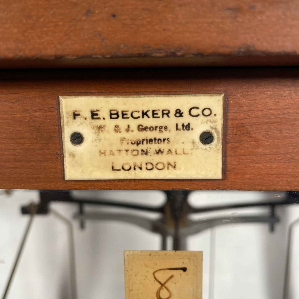 F E Becker & Co English Pharmaceutical Cased Scale -photo-4