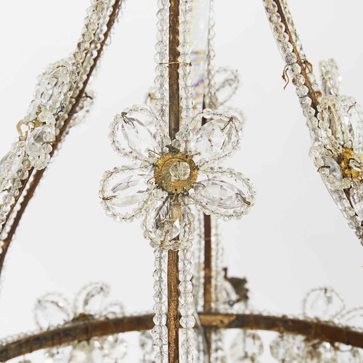 Early 20th Century Italian Beaded Crystal Flower Chandelier With Gilt Buttons-photo-4