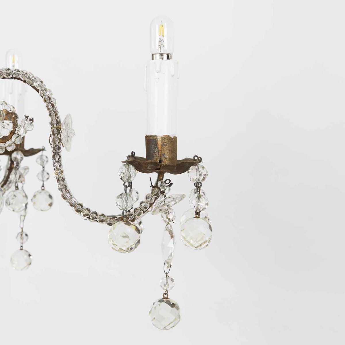 Early 20th Century Italian Beaded Crystal Flower Chandelier With Gilt Buttons-photo-1