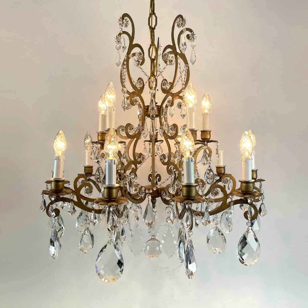 Italian Crystal And Gilded Iron Fifteen-light Chandelier 1950s Marie-therese Style-photo-3