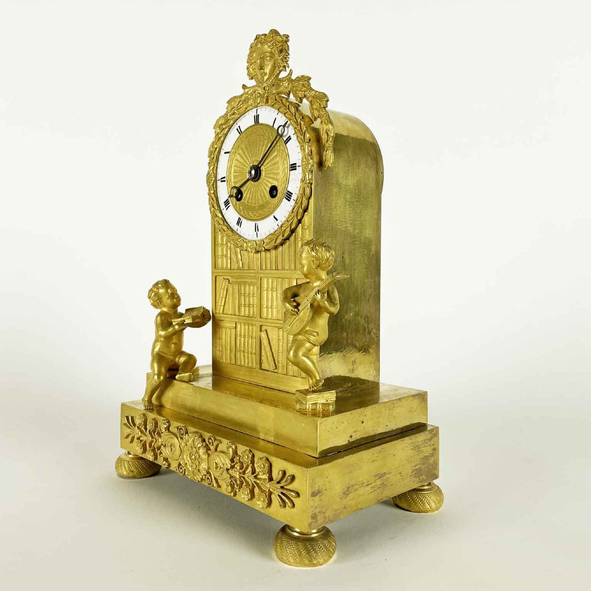 Early 19th Century French Empire Gilt Bronze Mantel Clock With Putti And Library-photo-3