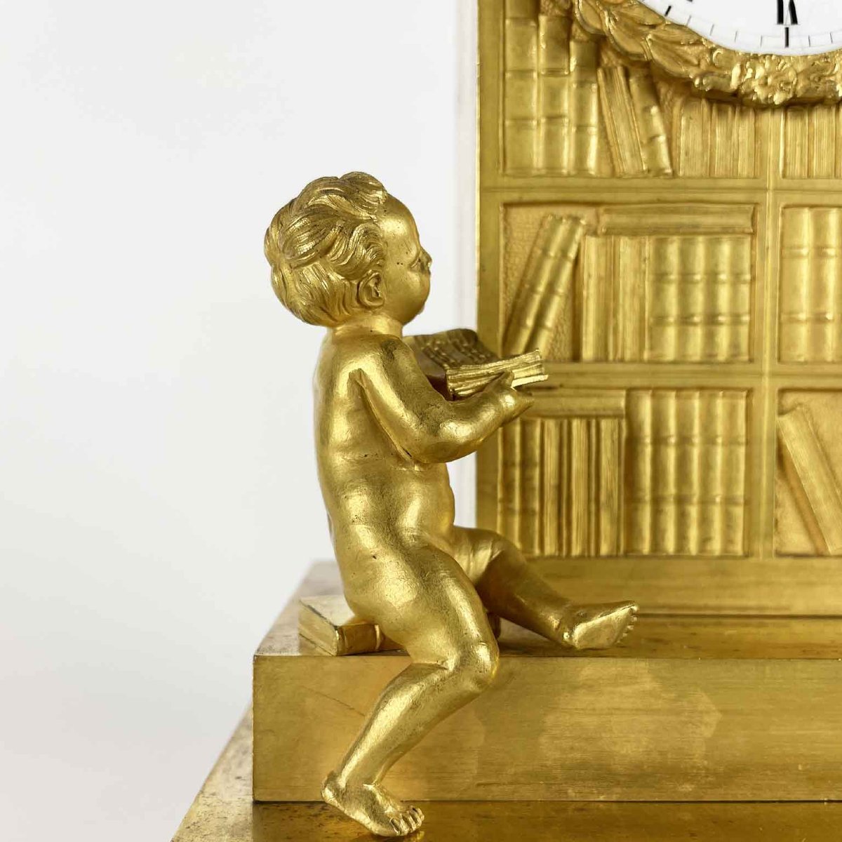 Pendule Empire En Bronze Doré Avec Putti et Bibliothèque Début 19ème-photo-1