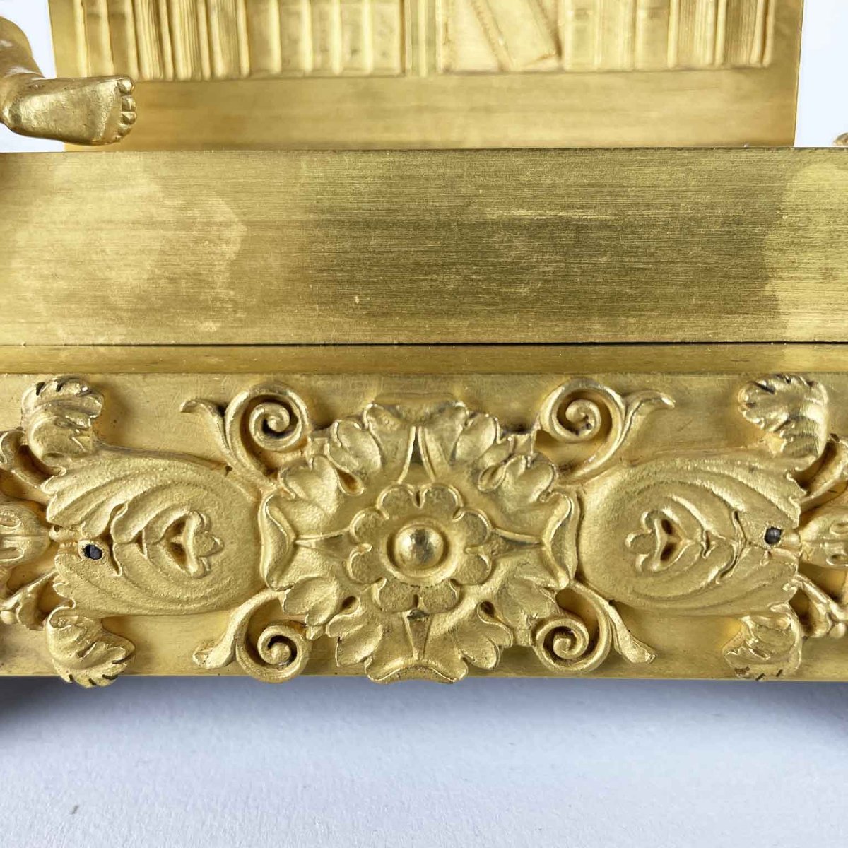 Early 19th Century French Empire Gilt Bronze Mantel Clock With Putti And Library-photo-6