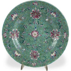 Antique Porcelain Plate Decorated With A Green Background, 19th Century China