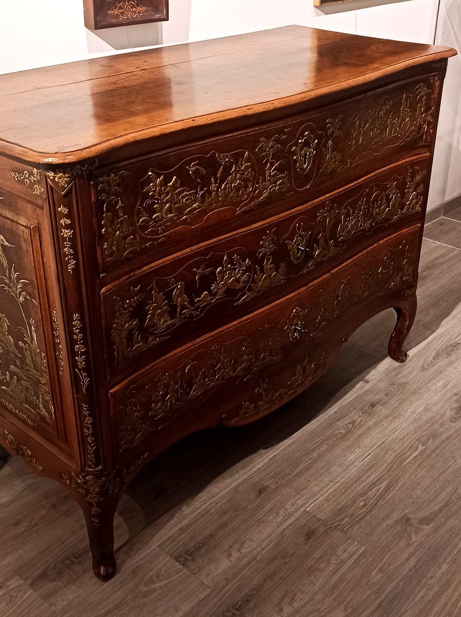 Rare Chest Of Drawers In Light Walnut With Chinoiserie Pastille Decorations-photo-3