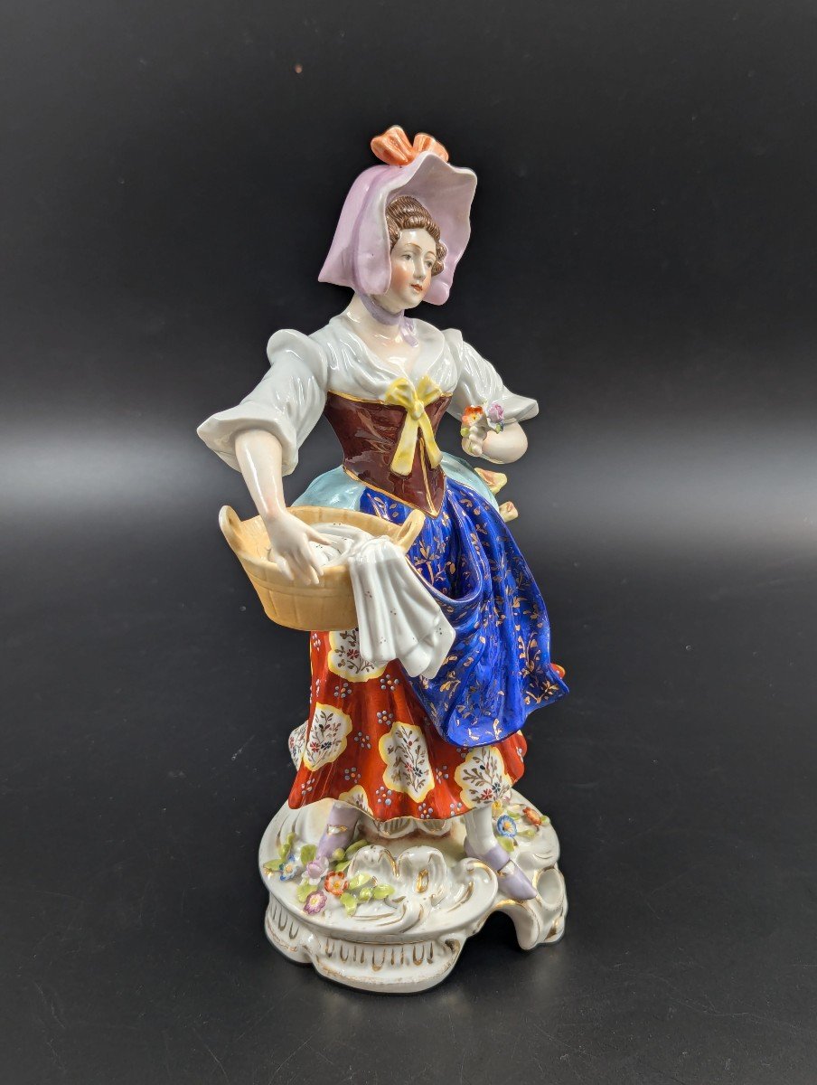 Chelsea Porcelain Figurine Of Laundry Woman, C. 1752-1756-photo-1