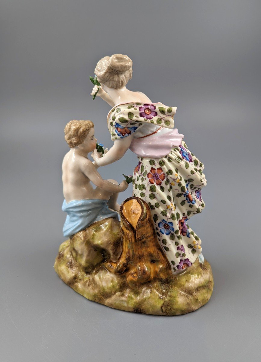 Antique Figurine Of A Woman And A Cherub By Sitzendorf, Circa 1890.-photo-1