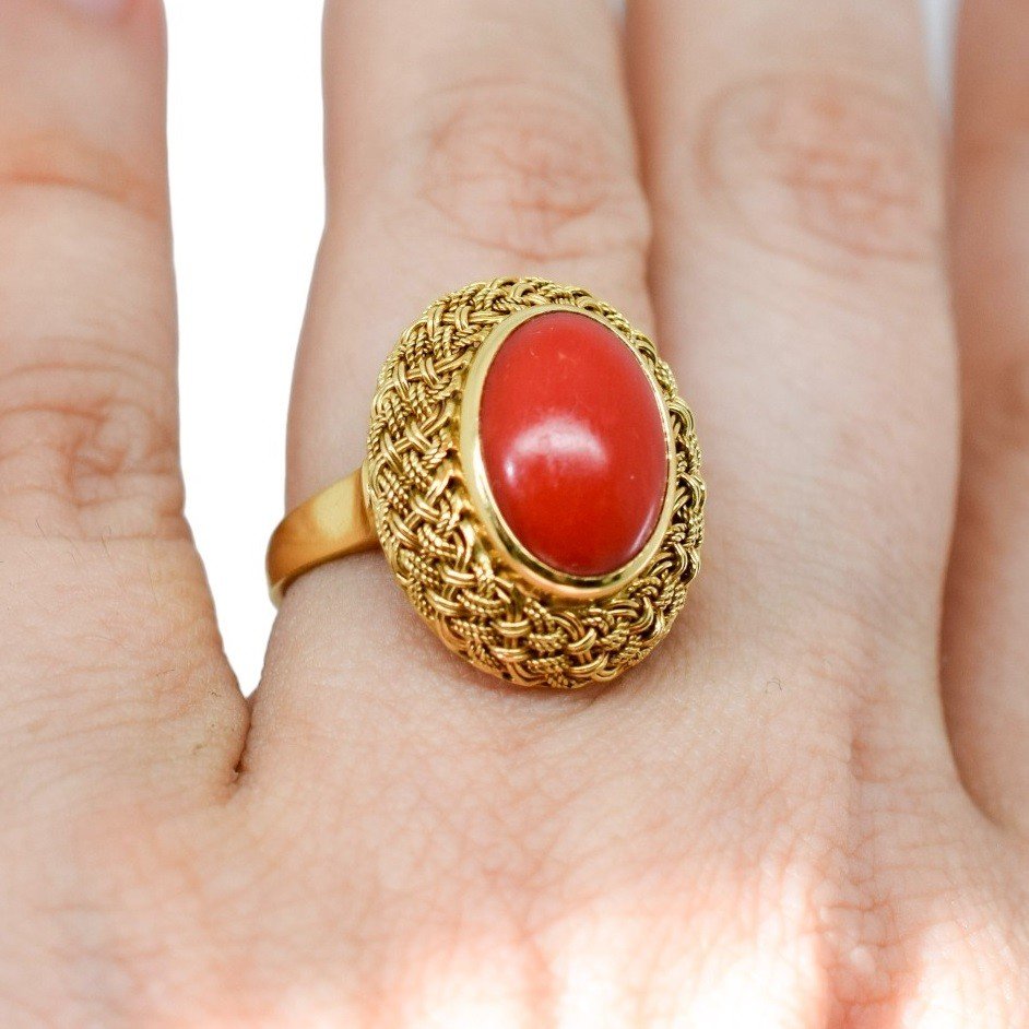 Vintage 1980's 18ct Yellow Gold Oval Coral Cabochon Cocktail Ring Size N, Basket Weave Halo-photo-5