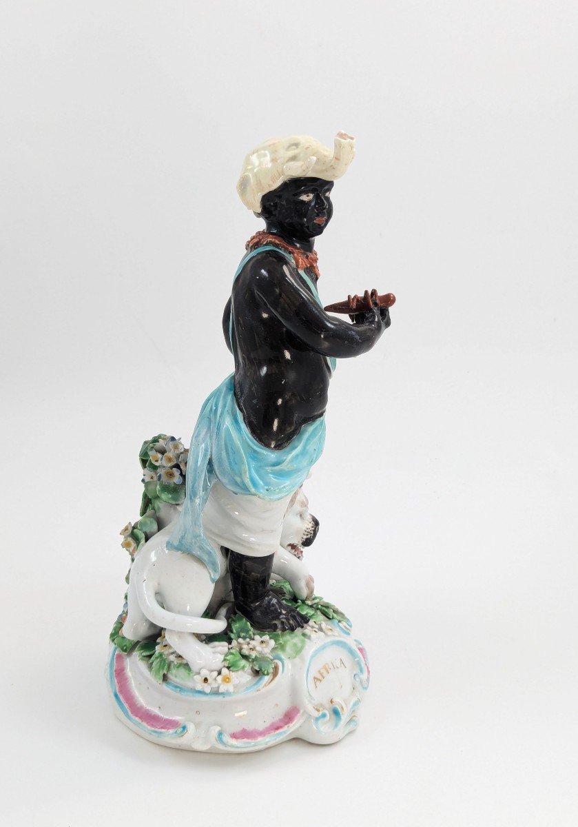 Figure Allégorique De l'Afrique En Porcelaine De Derby, Vers 1765-photo-1