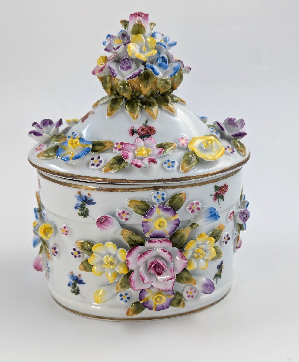 Meissen Style Flower Encrusted Porcelain Jar And Lid, Circa 19th Century-photo-4