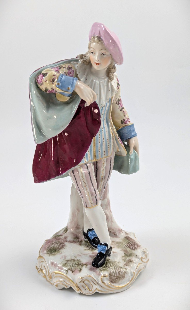 Figurine Ancienne En Porcelaine Représentant Un Dandy, Samson, France, Fin Du XIXe Siècle.