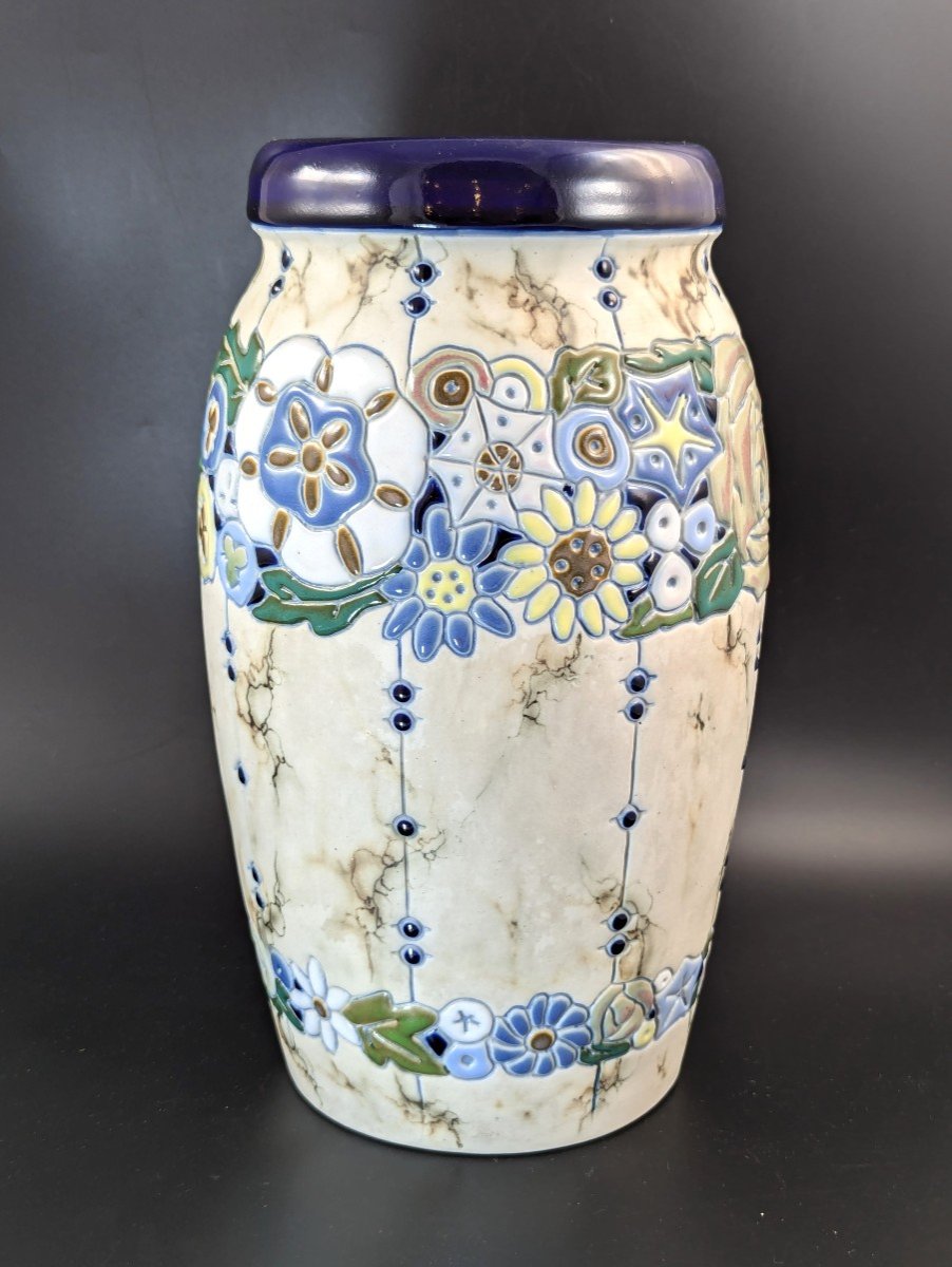 Amphora Ceramic Vase In The Art Deco Style. Made In Czechoslovakia, с. 1920-photo-2