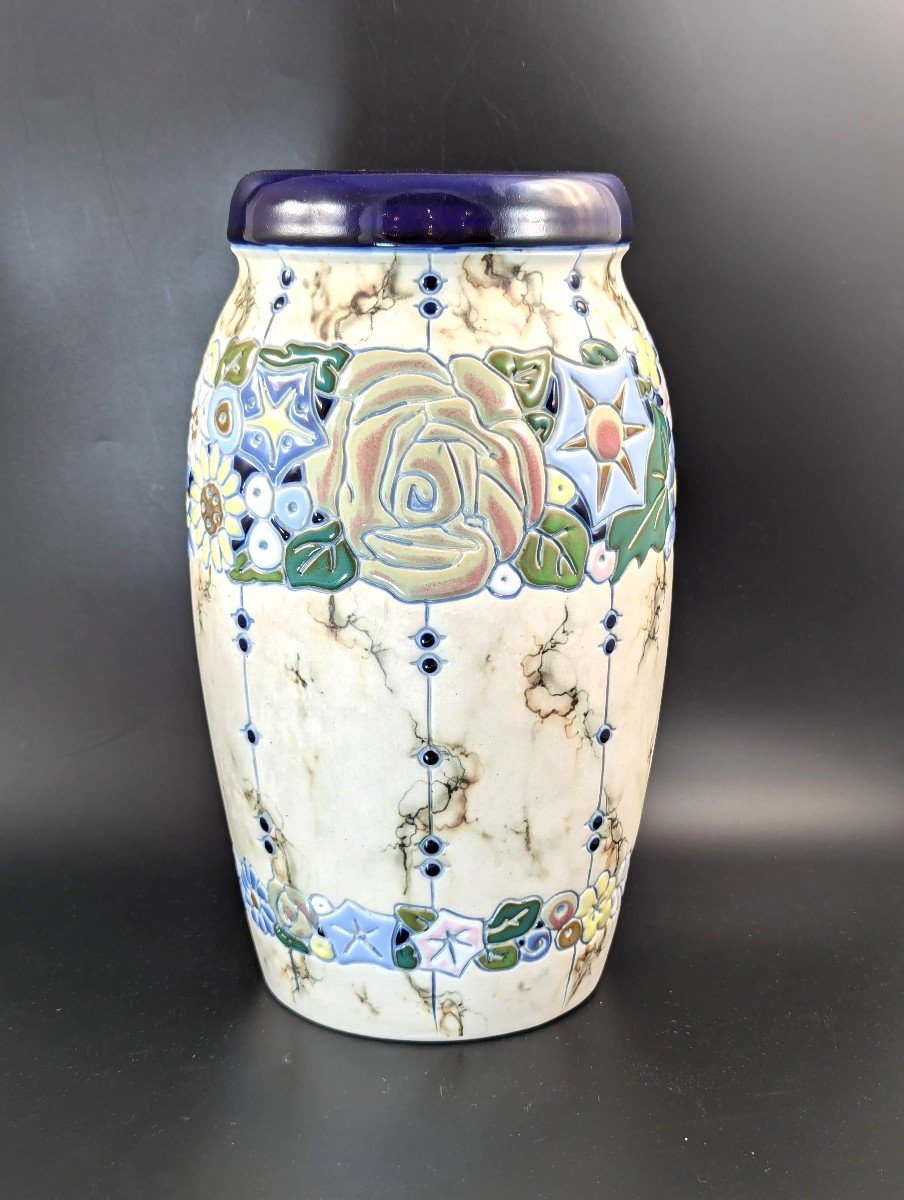 Amphora Ceramic Vase In The Art Deco Style. Made In Czechoslovakia, с. 1920