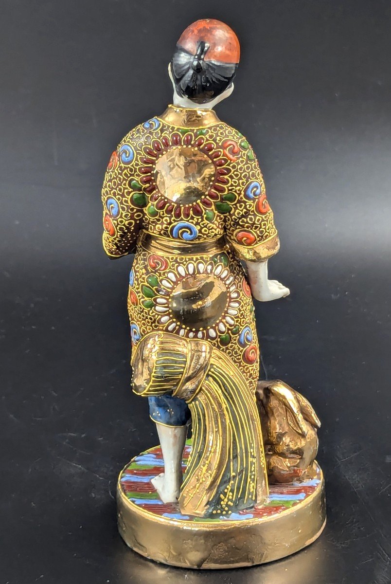 Antique Japanese Satsuma Porcelain Figurine Man With Rabbits, Meiji Period -photo-3