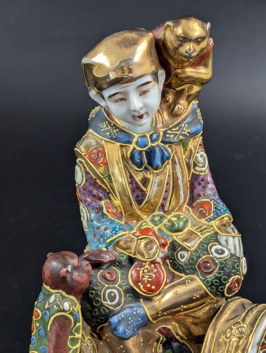 Antique Porcelain Figurine ‘boy With Monkeys’ By Satsuma, Japan, Meiji Period -photo-3