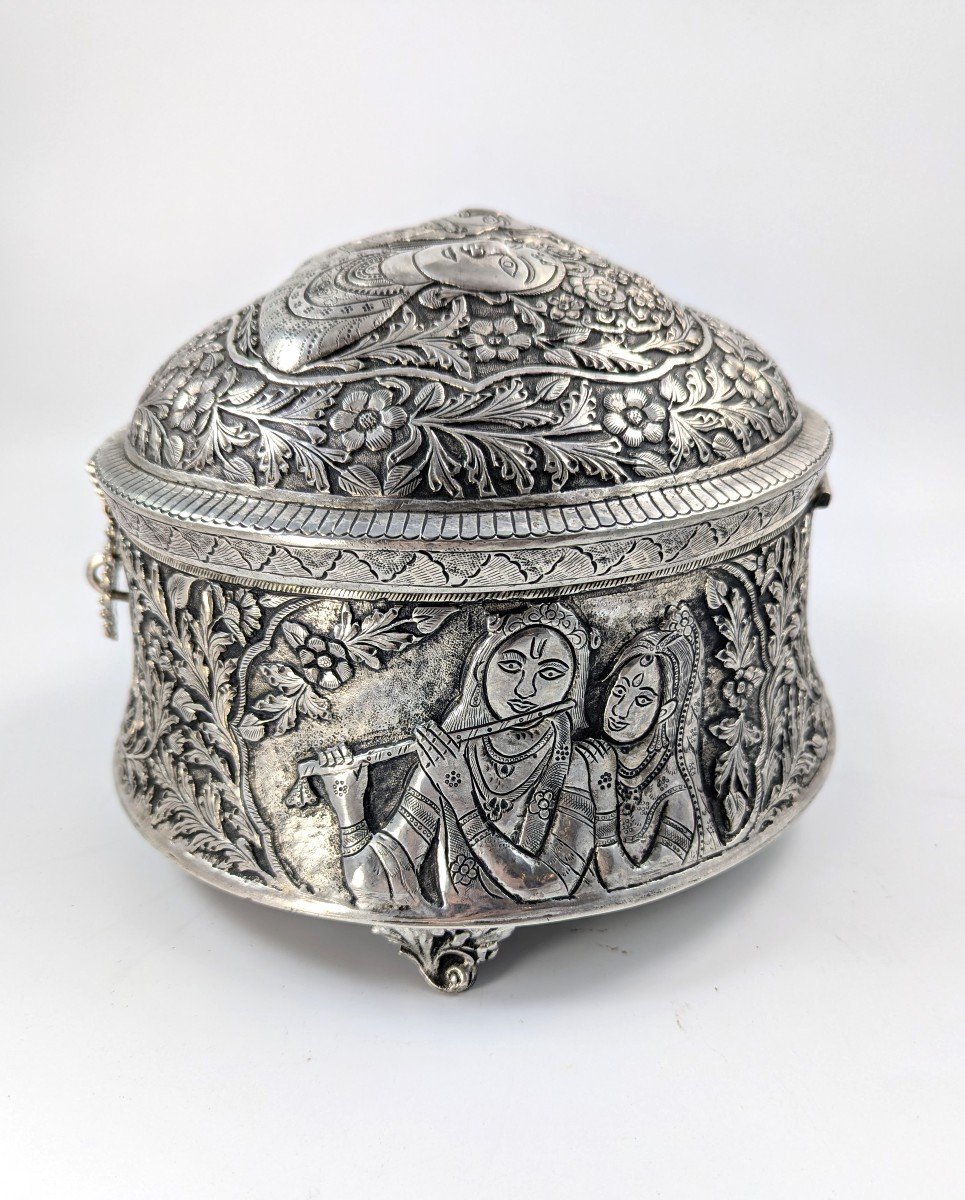 Antique Indian Handmade Silver Plated Pandan Box, C. 19th Century.-photo-4