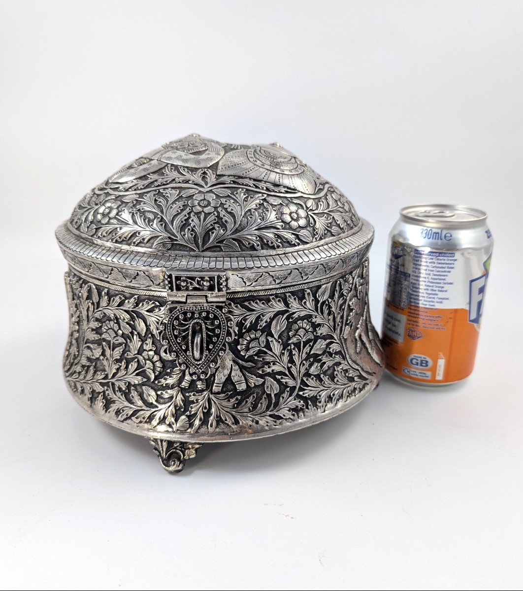 Antique Indian Handmade Silver Plated Pandan Box, C. 19th Century.-photo-8