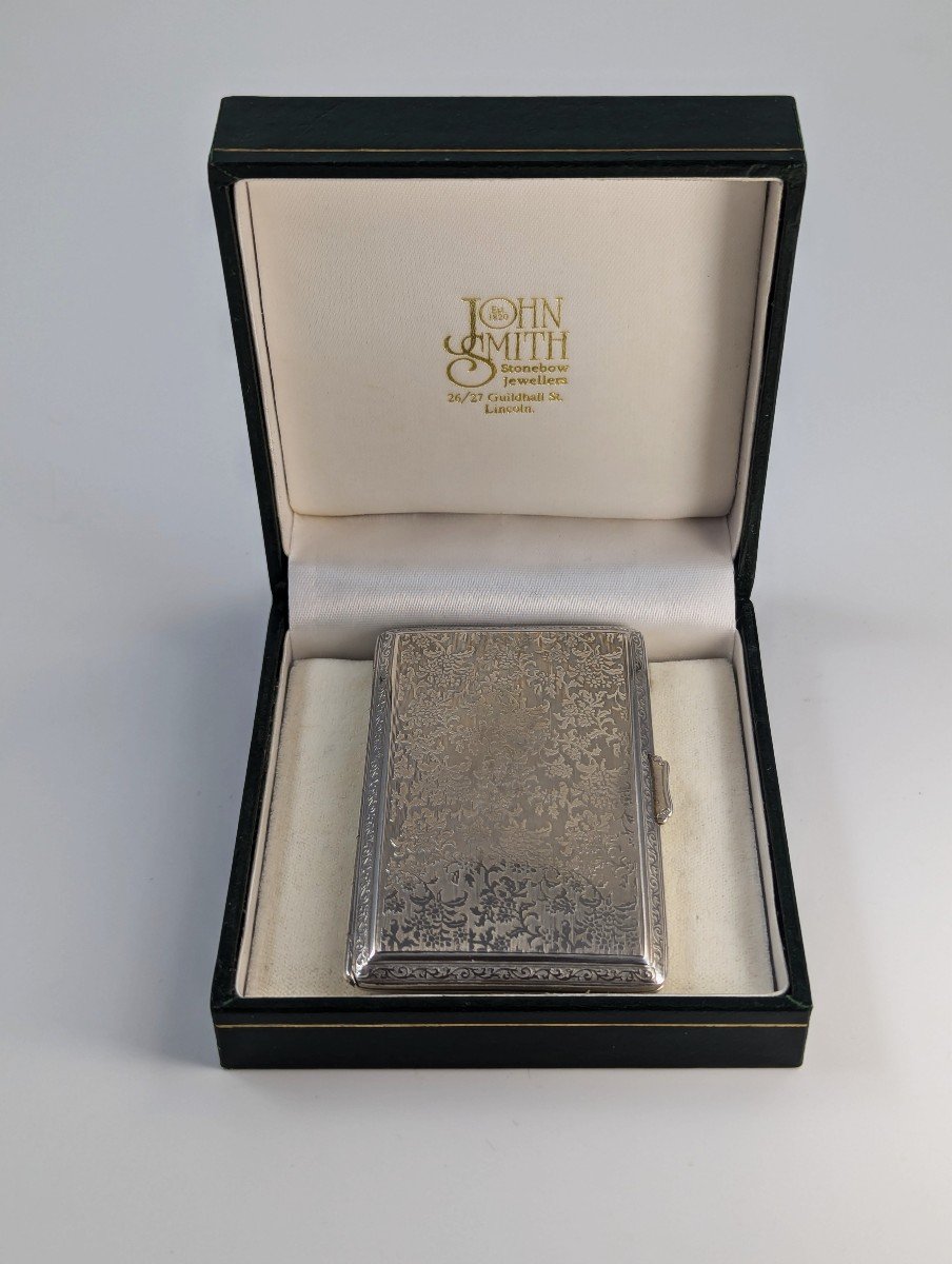 Elegant Sterling Silver Cigarette Case With Floral Design