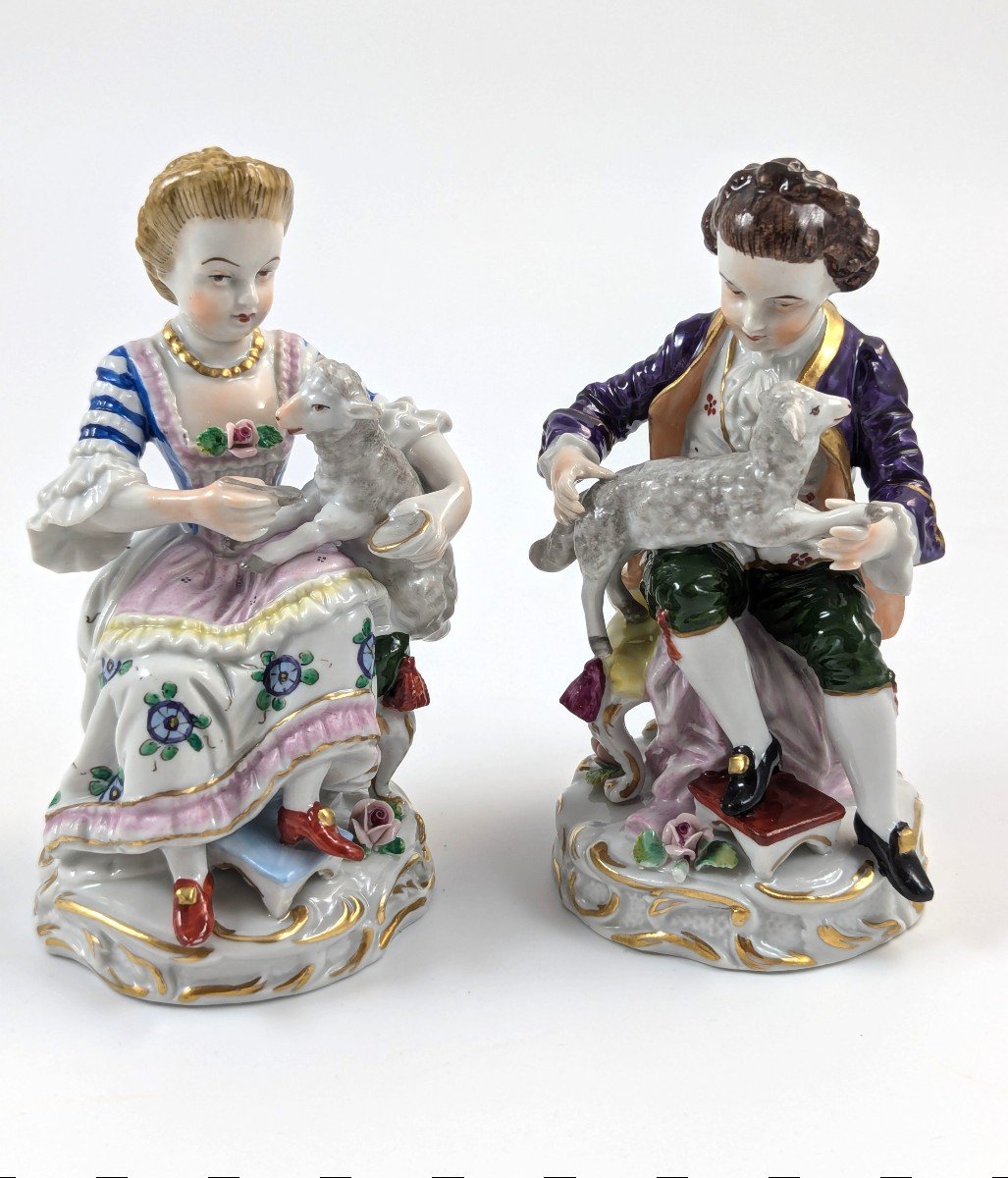 Ancienne Paire De Figurines En Porcelaine De La Manufacture Sitzendorf, Allemagne, Vers 1918