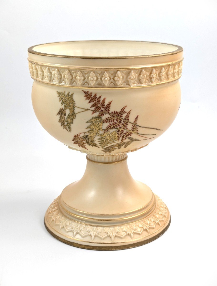 Vase (cache-pot) En Porcelaine Ivoire Fardée De Royal Worcester, Vers 1878