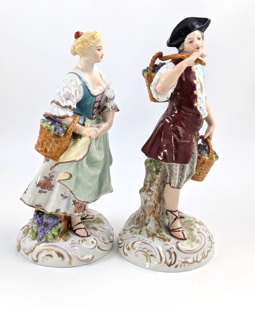 Figurines Anciennes En Porcelaine Représentant Des Vendangeurs, France, Style Sèvres, 19e Siècl-photo-1