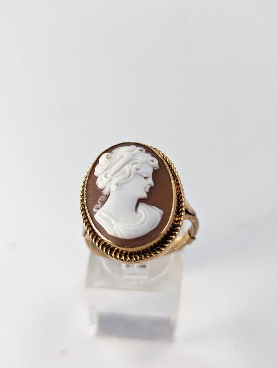  Gold Cameo Ring, 1914.