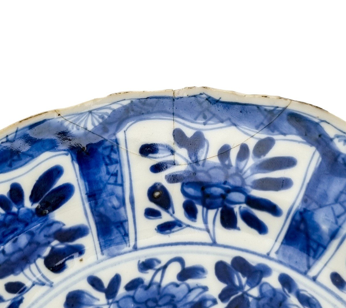 Assiette En Porcelaine Bleue Et Blanche Kangxi, Dynastie Qing XVIIe, Marque Feuille d'Armoise-photo-6