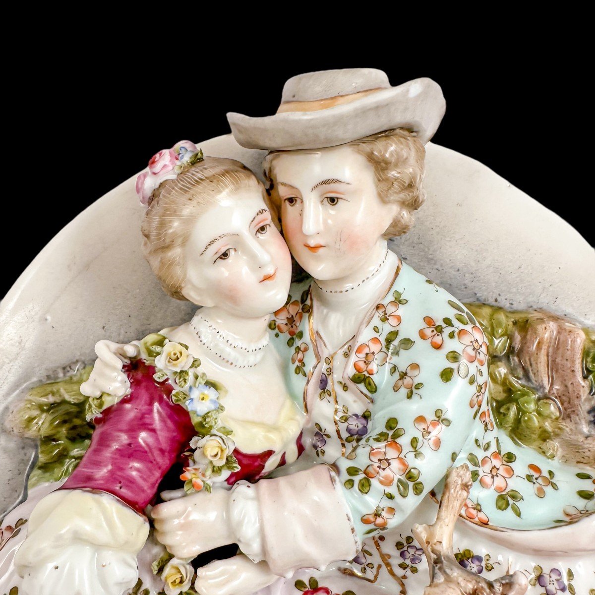 Paire De Plaques Murales En Porcelaine Style Meissen XIXe, Scènes Romantiques Avec Amants-photo-1