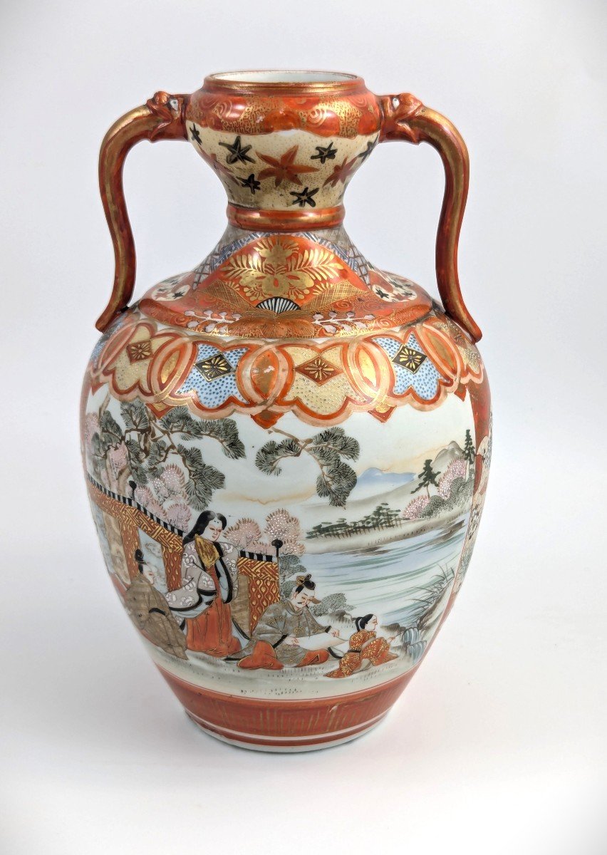 Vase En Porcelaine De Kutani, Japon, Période Meiji, XIXe Siècle.