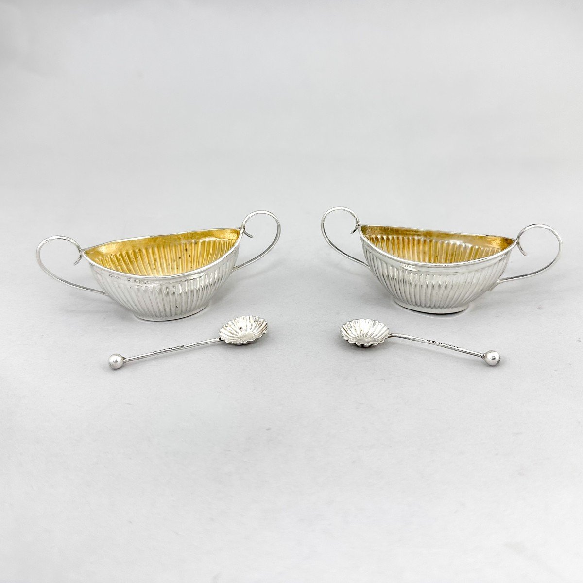 Paire De Sels à Navette En Argent Sterling Doré Avec Cuillères En Coquillage-photo-3