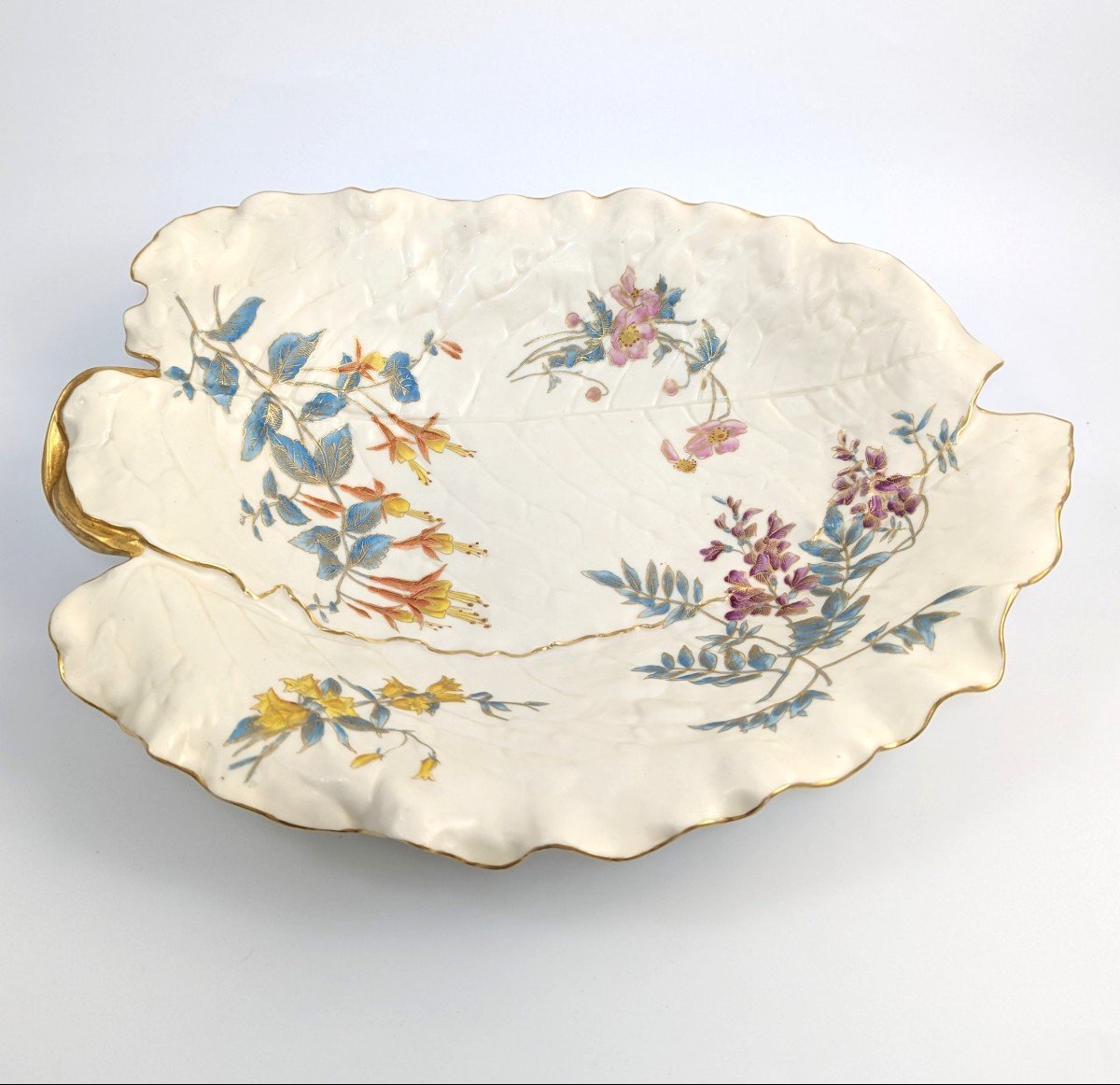 Royal Worcester Hand-painted And Gilt Porcelain Floral Leaf Dish, 1887-photo-2