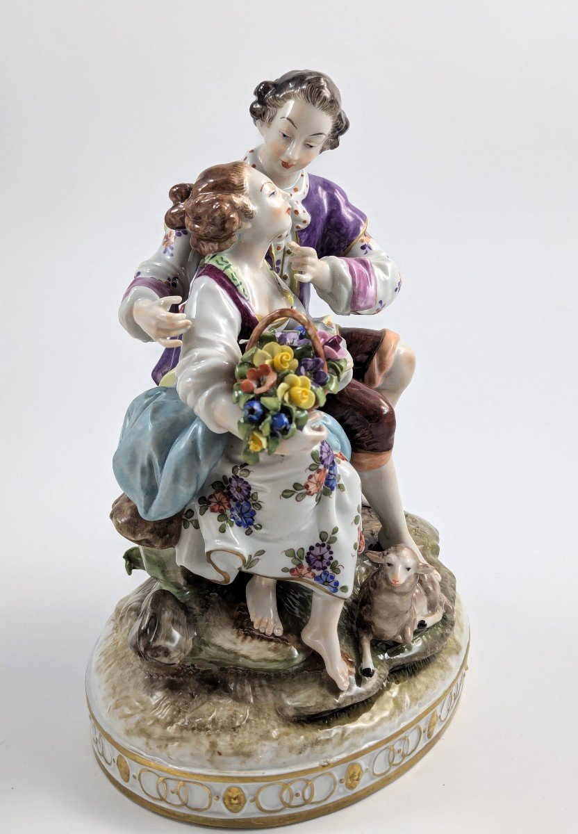 Volkstedt Porcelain Figure Group Couple Courting, C.1945-photo-1