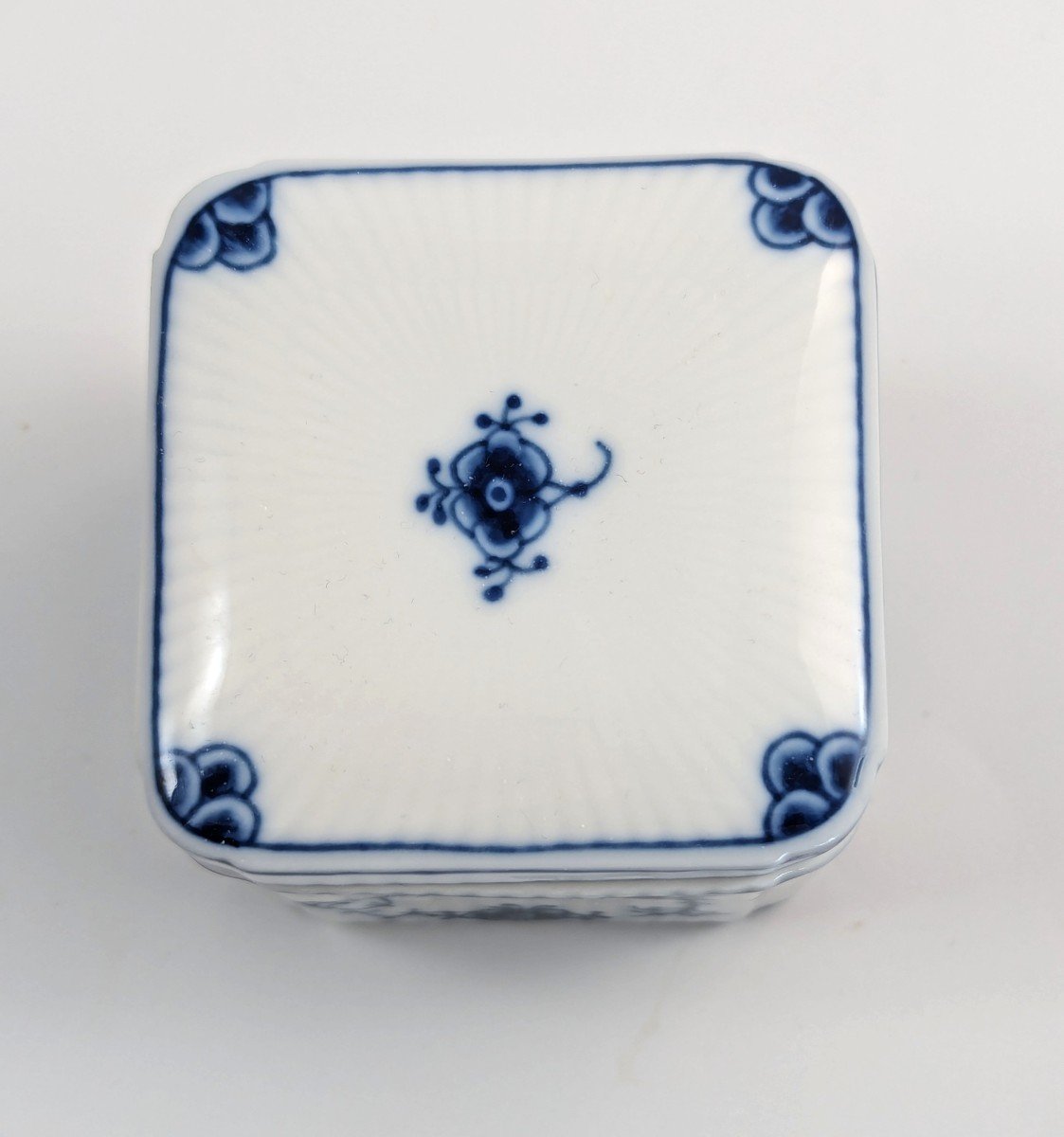 Royal Copenhagen, Rare Blue Fluted Plain Square Trinket Box, 1979–1983-photo-1