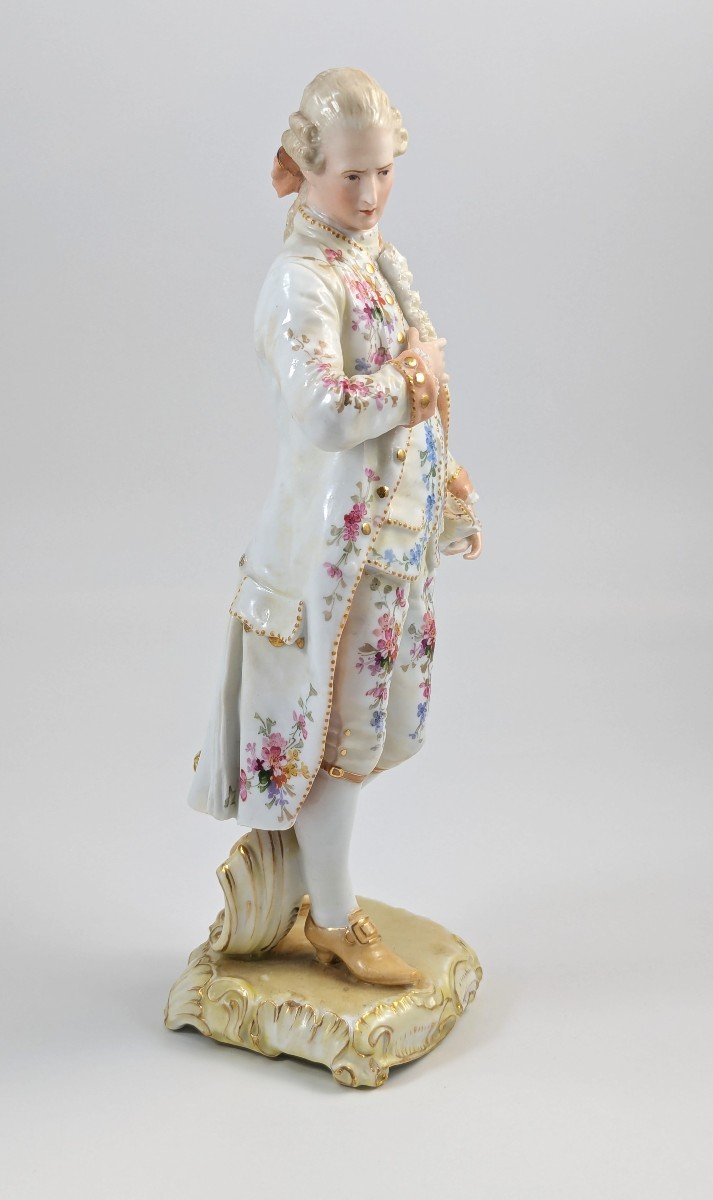 Christian Nonne Of Geisshübel, Antique Porcelain Figure Of A Nobleman, 19th Century-photo-3